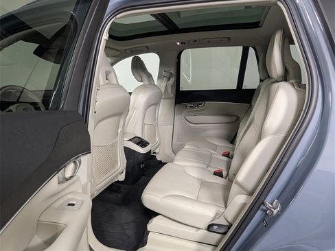 Used 2020 Volvo XC90 T5 Momentum w/ Protection Package Premier image 22