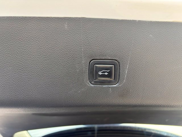 Certified 2021 Chevrolet Traverse Premier w/ LPO, 'HIT The Road' Package AWD/4WD image 24