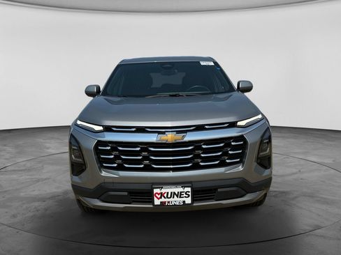 Used 2025 Chevrolet Equinox LT FWD image 4