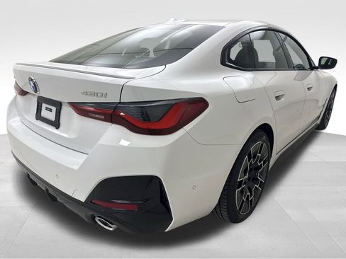 New 2026 BMW 430i xDrive w/ M Sport Package image 9
