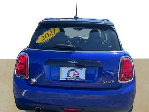 Used 2021 MINI Cooper 2-Door Hardtop w/ 6.5" Touchscreen Package FWD image 5