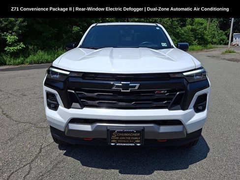 Used 2023 Chevrolet Colorado Z71 w/ Z71 Convenience Package 2 AWD/4WD image 2