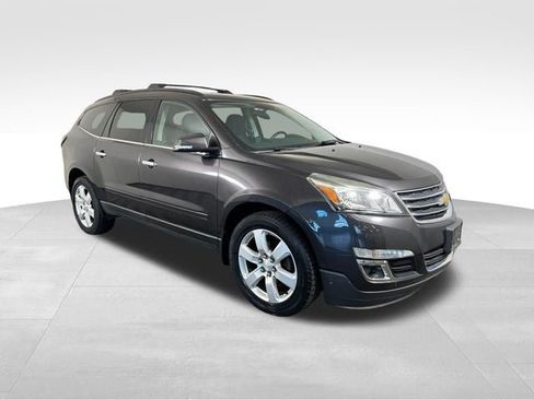 Used 2017 Chevrolet Traverse LT w/ Style and Technology Package AWD/4WD image 8