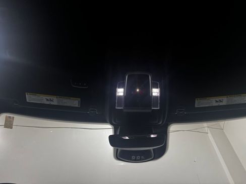 Used 2022 RAM 1500 Limited w/ Body-Colour Bumper Group image 32