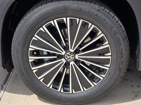 New 2026 Volkswagen Tiguan S FWD image 8