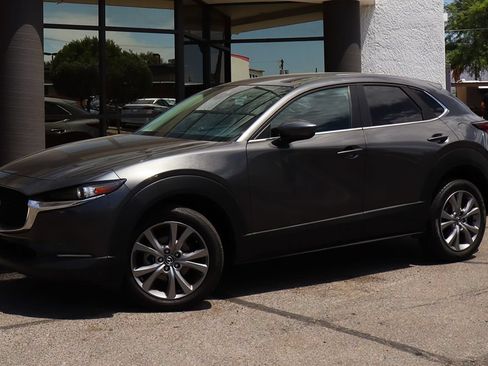 Used 2021 MAZDA CX-30 FWD 2.5 S w/ Select Package image 3