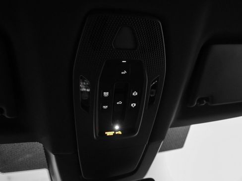 New 2026 Porsche Macan 4 Electric image 44