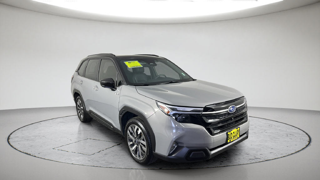 Used 2025 Subaru Forester Touring AWD/4WD image 5