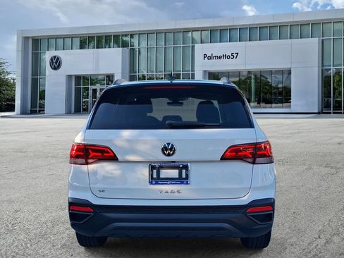 Certified 2024 Volkswagen Taos SE FWD image 5