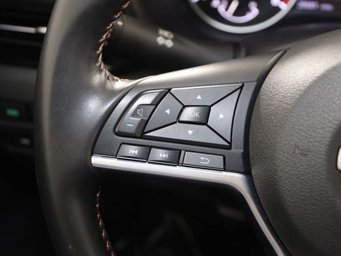Used 2025 Nissan Sentra SR FWD image 31