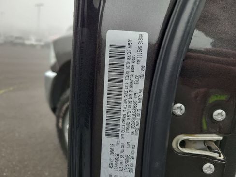 Used 2018 RAM 2500 Tradesman w/ Chrome Appearance Group image 29