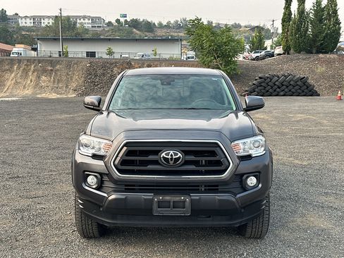 Certified 2022 Toyota Tacoma SR5 RWD image 4
