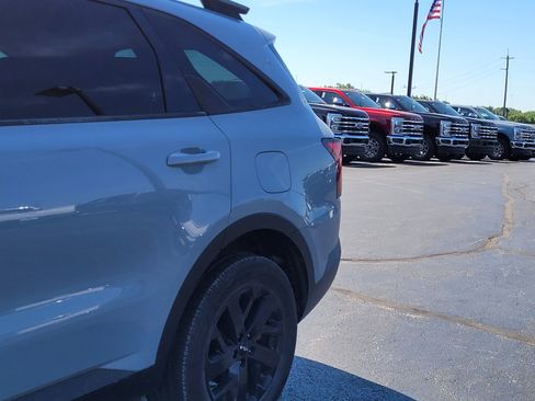 Used 2022 Kia Sorento S AWD/4WD image 10