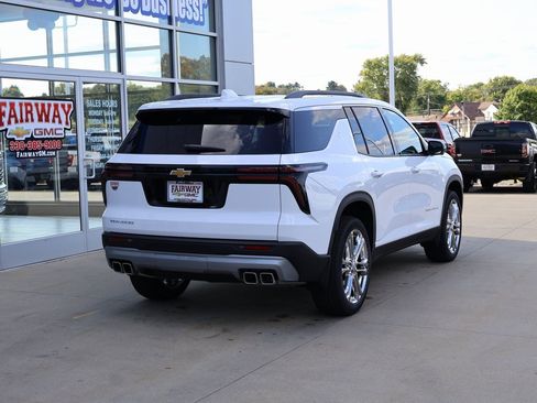 New 2026 Chevrolet Traverse LT w/ Driver Confidence Package image 3