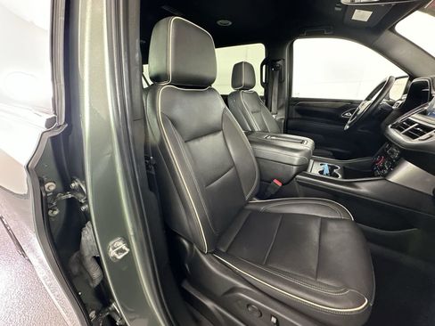 Used 2023 Chevrolet Suburban Premier image 30