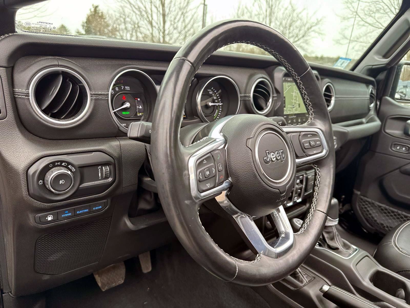 Used 2023 Jeep Wrangler Unlimited Sahara w/ Cold Weather Group AWD/4WD image 11