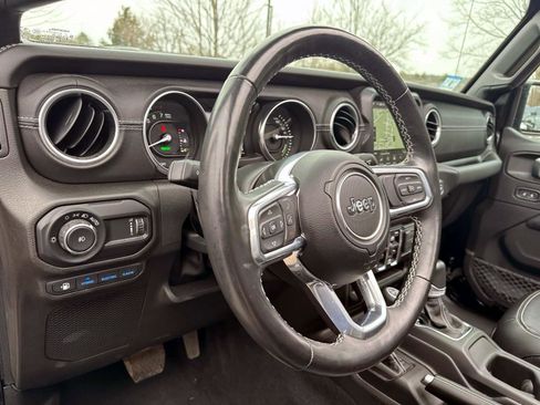 Used 2023 Jeep Wrangler Unlimited Sahara w/ Cold Weather Group image 11