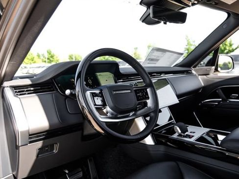 New 2026 Land Rover Range Rover SE AWD/4WD image 3
