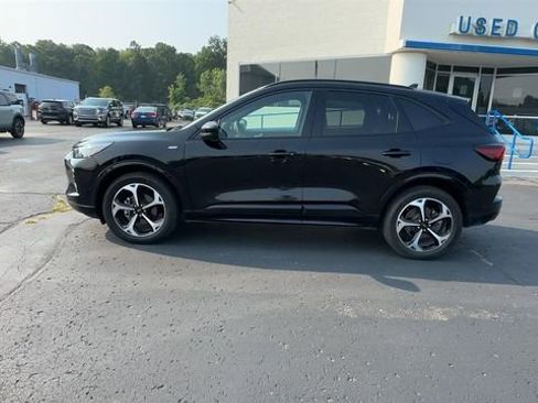 Used 2023 Ford Escape ST-Line Elite w/ Premium Technology Package image 6