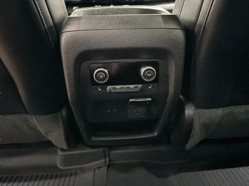 Used 2025 Buick Enclave Avenir w/ Super Cruise Package AWD/4WD image 20