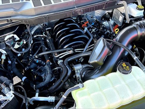 Used 2025 Ford F150 XLT w/ Equipment Group 302A MID image 33