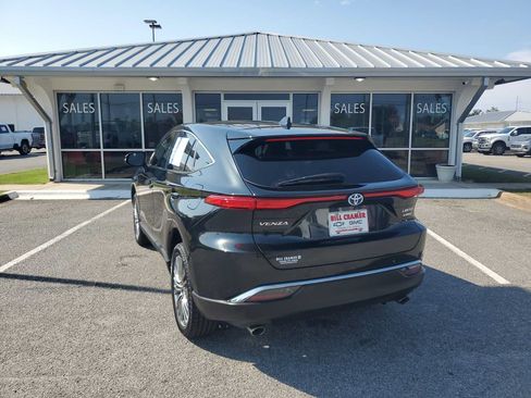 Used 2022 Toyota Venza Limited AWD/4WD image 3