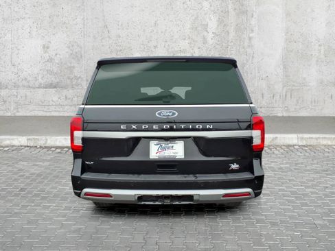 Used 2024 Ford Expedition XLT AWD/4WD image 11