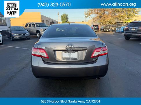 Used 2011 Toyota Camry LE FWD image 4