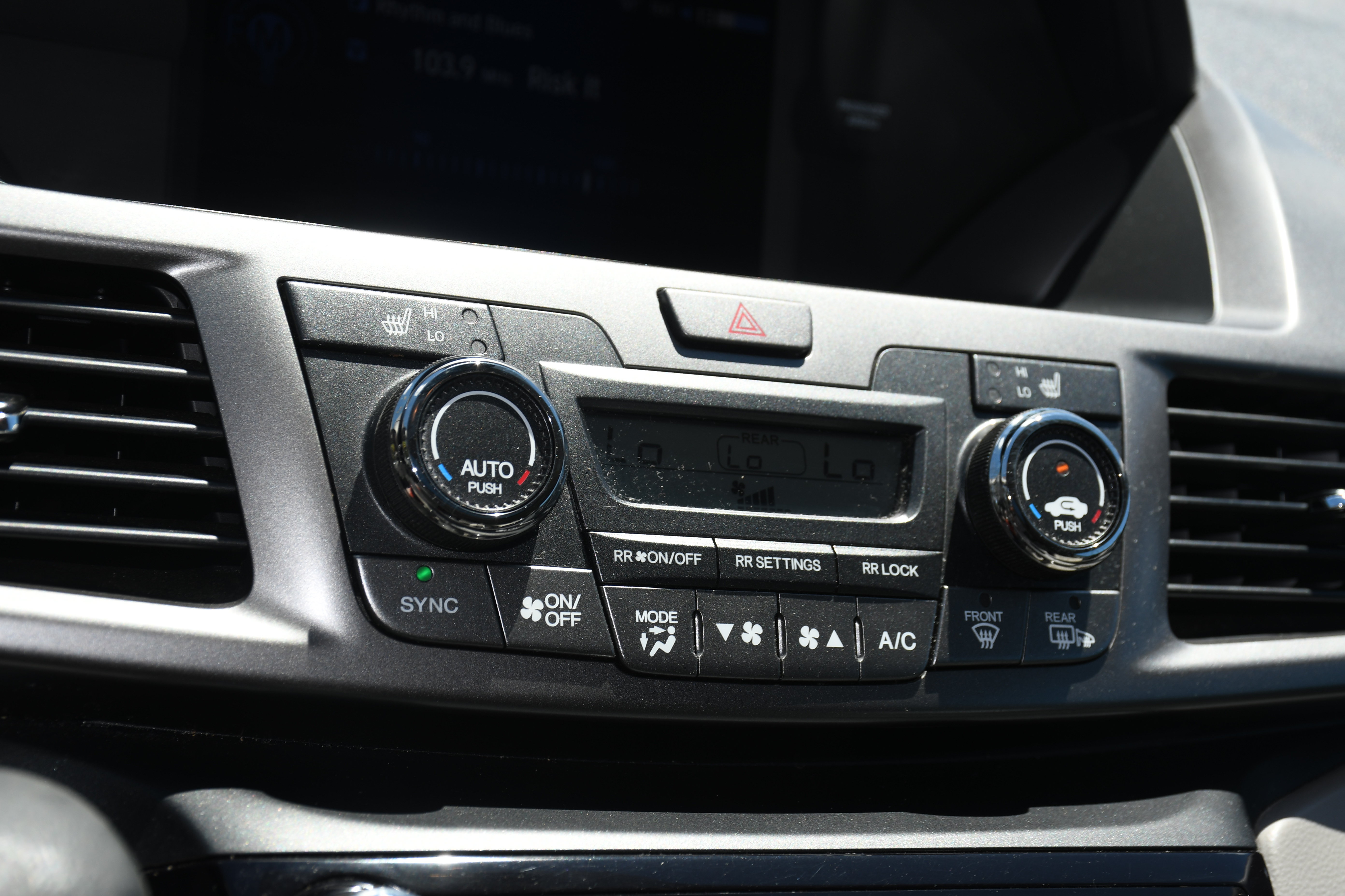 Used 2017 Honda Odyssey EX-L image 16
