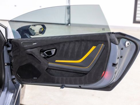 Used 2023 Lamborghini Huracan Tecnica image 26