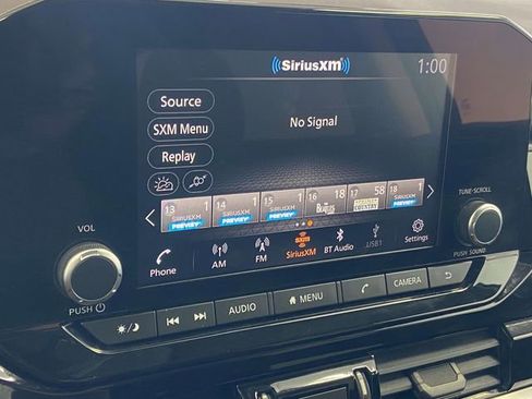 Used 2022 Nissan Pathfinder SV image 25