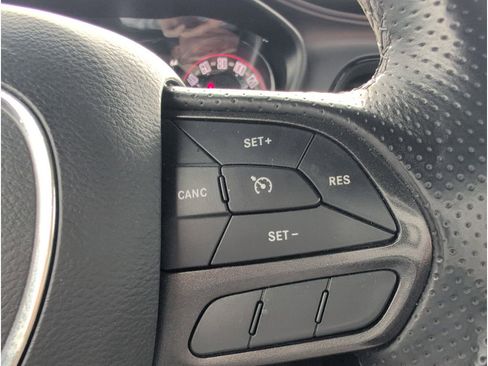 Used 2023 Dodge Challenger SXT w/ Blacktop Package image 23