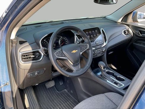 Used 2024 Chevrolet Equinox LT FWD image 17