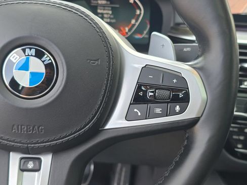 Used 2021 BMW M550i xDrive w/ Executive Package AWD/4WD image 21
