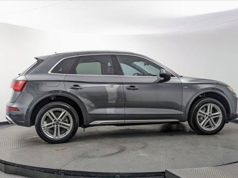 Used 2023 Audi Q5 e Premium Plus w/ Premium Plus Package AWD/4WD image 9
