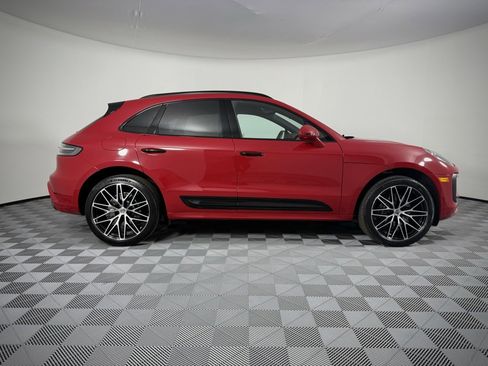 Used 2024 Porsche Macan image 11
