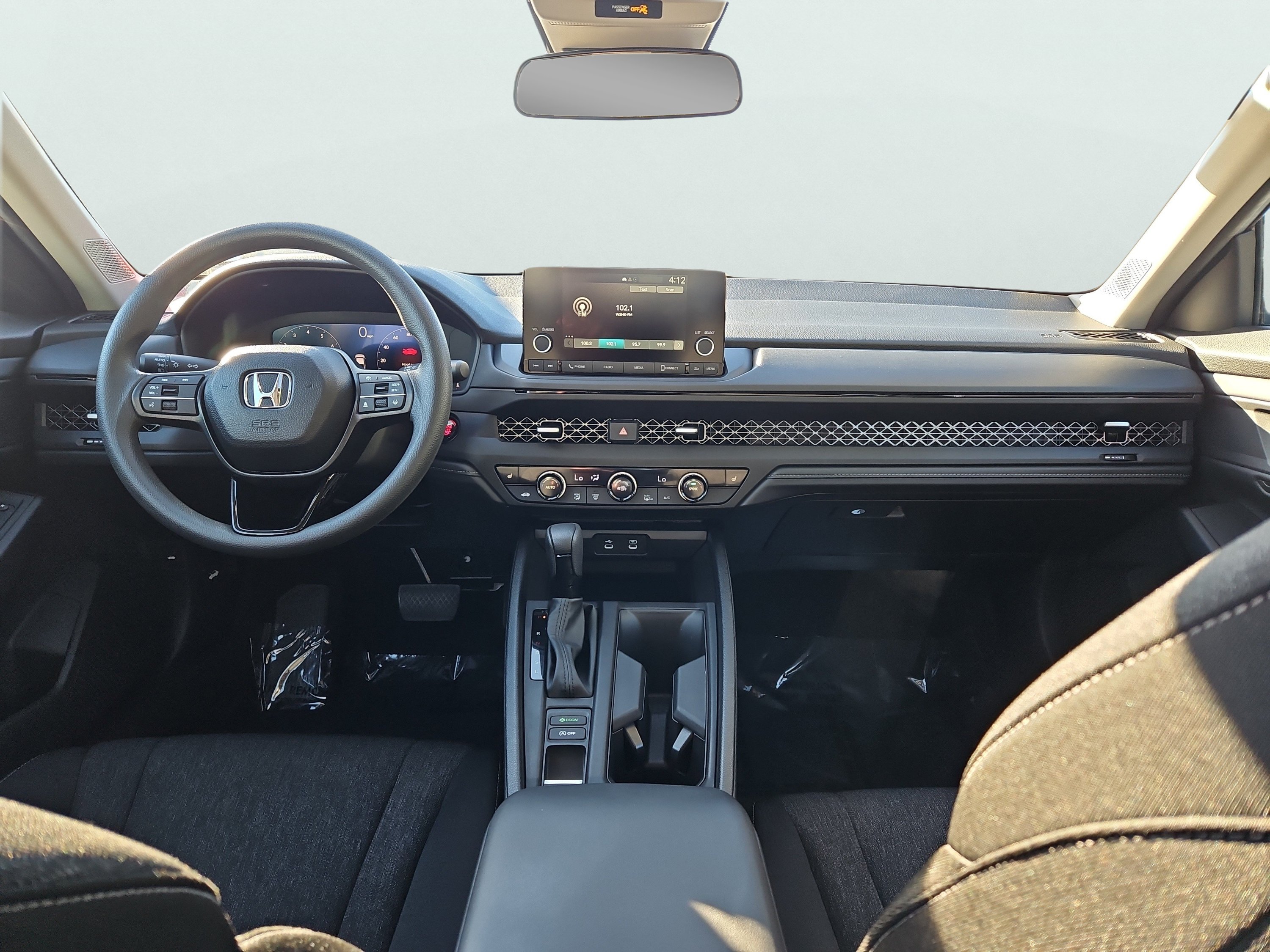 Certified 2025 Honda Accord SE image 3