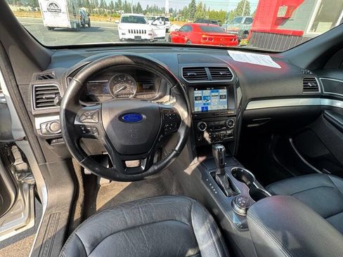 Used 2017 Ford Explorer XLT w/ Equipment Group 202A image 19
