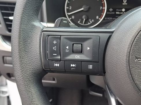 Used 2024 Nissan Rogue SV AWD/4WD image 21