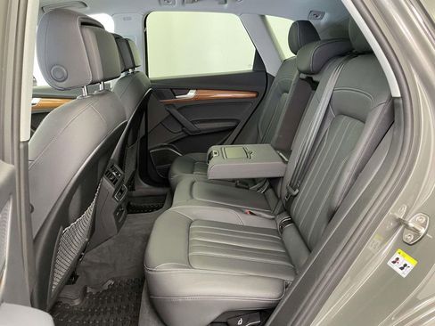Used 2023 Audi Q5 2.0T Premium Plus w/ Premium Plus Package AWD/4WD image 19