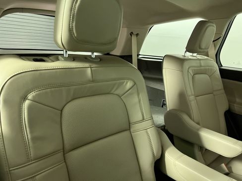 Used 2024 Lincoln Aviator Reserve w/ Elements Package Plus RWD image 30