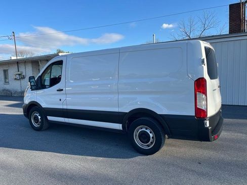 Used 2021 Ford Transit 150 Low Roof RWD image 4