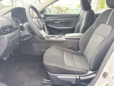 Certified 2024 Nissan Sentra SV image 19