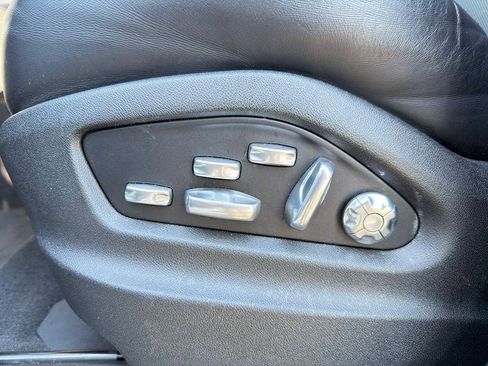 Certified 2019 Porsche Cayenne Turbo image 7