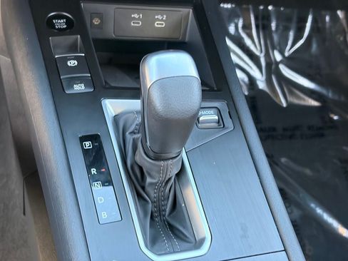 Used 2026 Nissan Kicks SV FWD image 27
