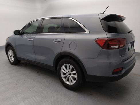 Used 2020 Kia Sorento LX image 3