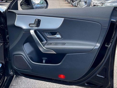 Used 2025 Mercedes-Benz CLA 250 image 22