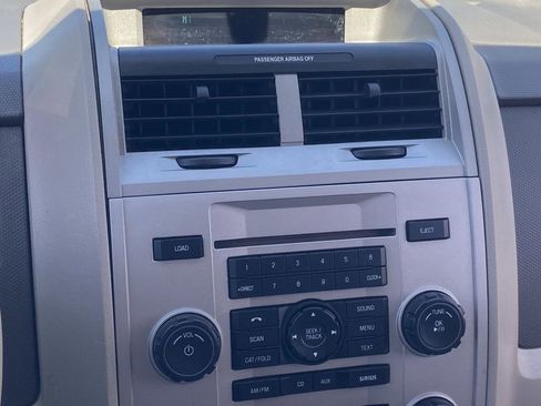 Used 2012 Ford Escape FWD Hybrid image 25