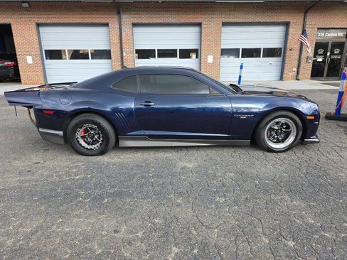 Used 2010 Chevrolet Camaro SS w/ LPO, Ground Effects Package image 8