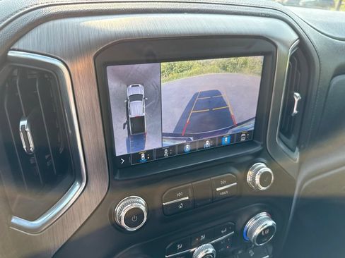 Used 2023 GMC Sierra 3500 Denali w/ Technology Package AWD/4WD image 37